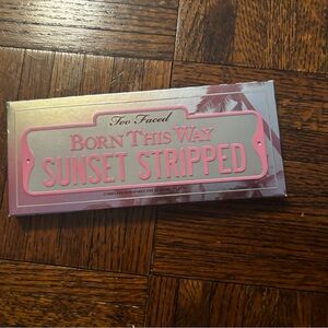 Too Faced Glam Eyeshadow Palette